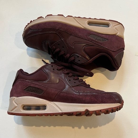 Nike Shoes - Burgundy Sparkle Nike Airmax womens size 6.5